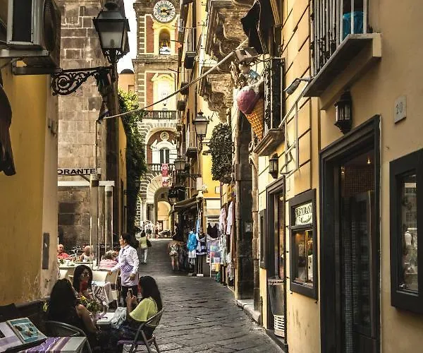 Bed & Breakfast Center 4*