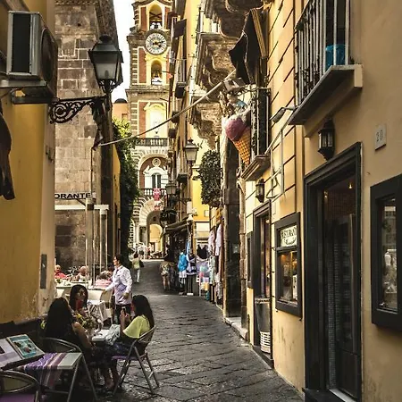 ベッド・アンド・ブレックファスト Center 4*